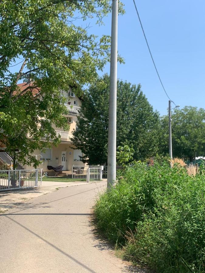 Apartman Na Jezeru Загреб Екстериор снимка