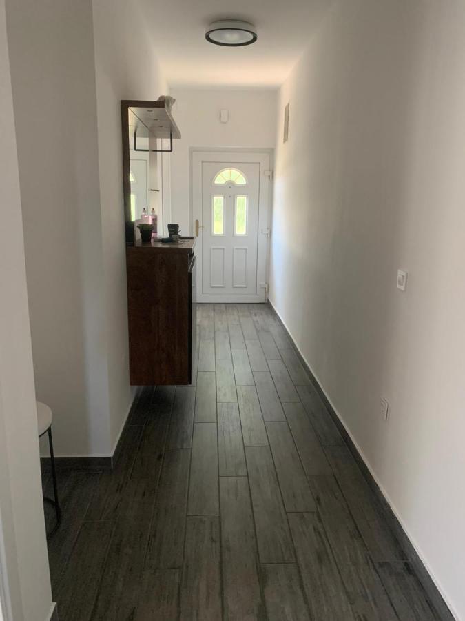 Apartman Na Jezeru Загреб Екстериор снимка