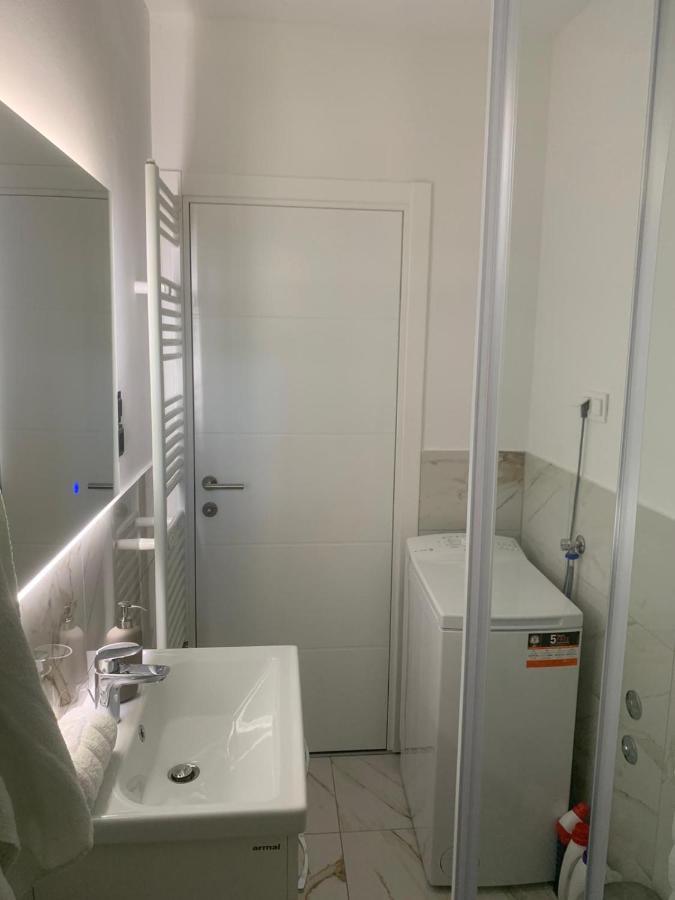Apartman Na Jezeru Загреб Екстериор снимка