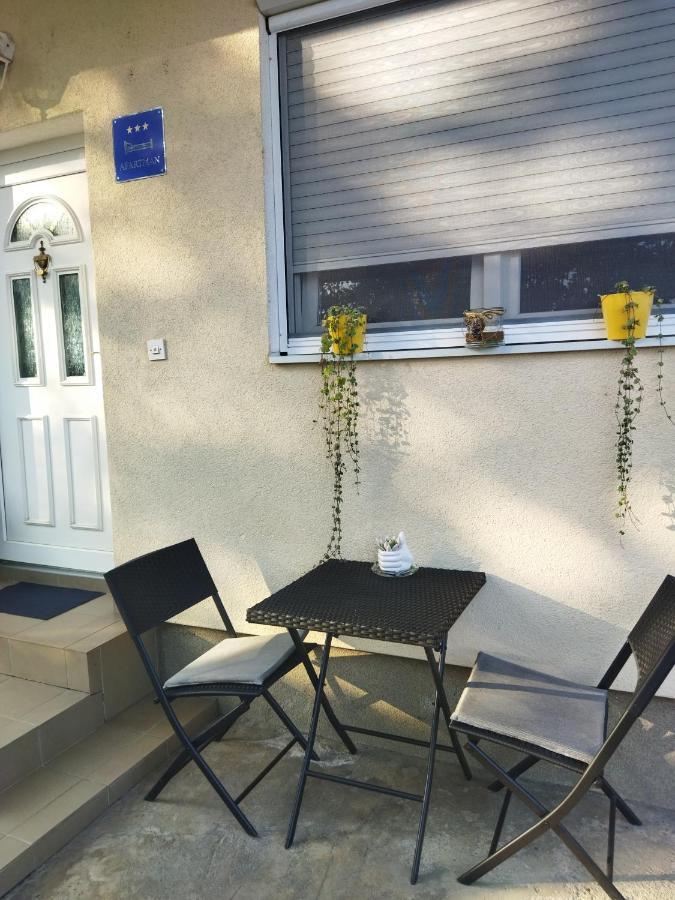 Apartman Na Jezeru Загреб Екстериор снимка