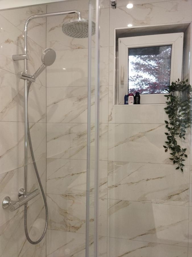 Apartman Na Jezeru Загреб Екстериор снимка