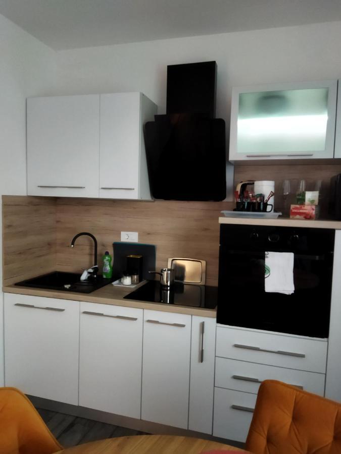 Apartman Na Jezeru Загреб Екстериор снимка