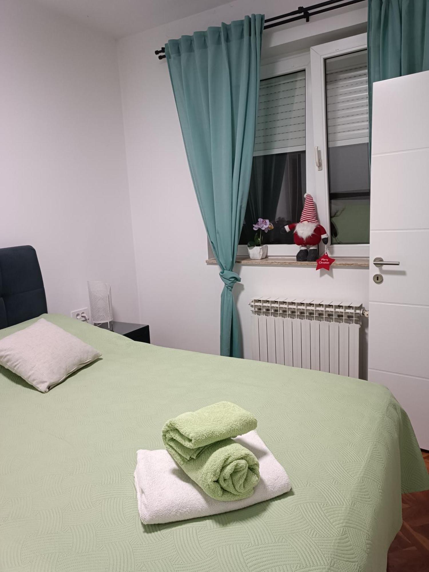 Apartman Na Jezeru Загреб Екстериор снимка