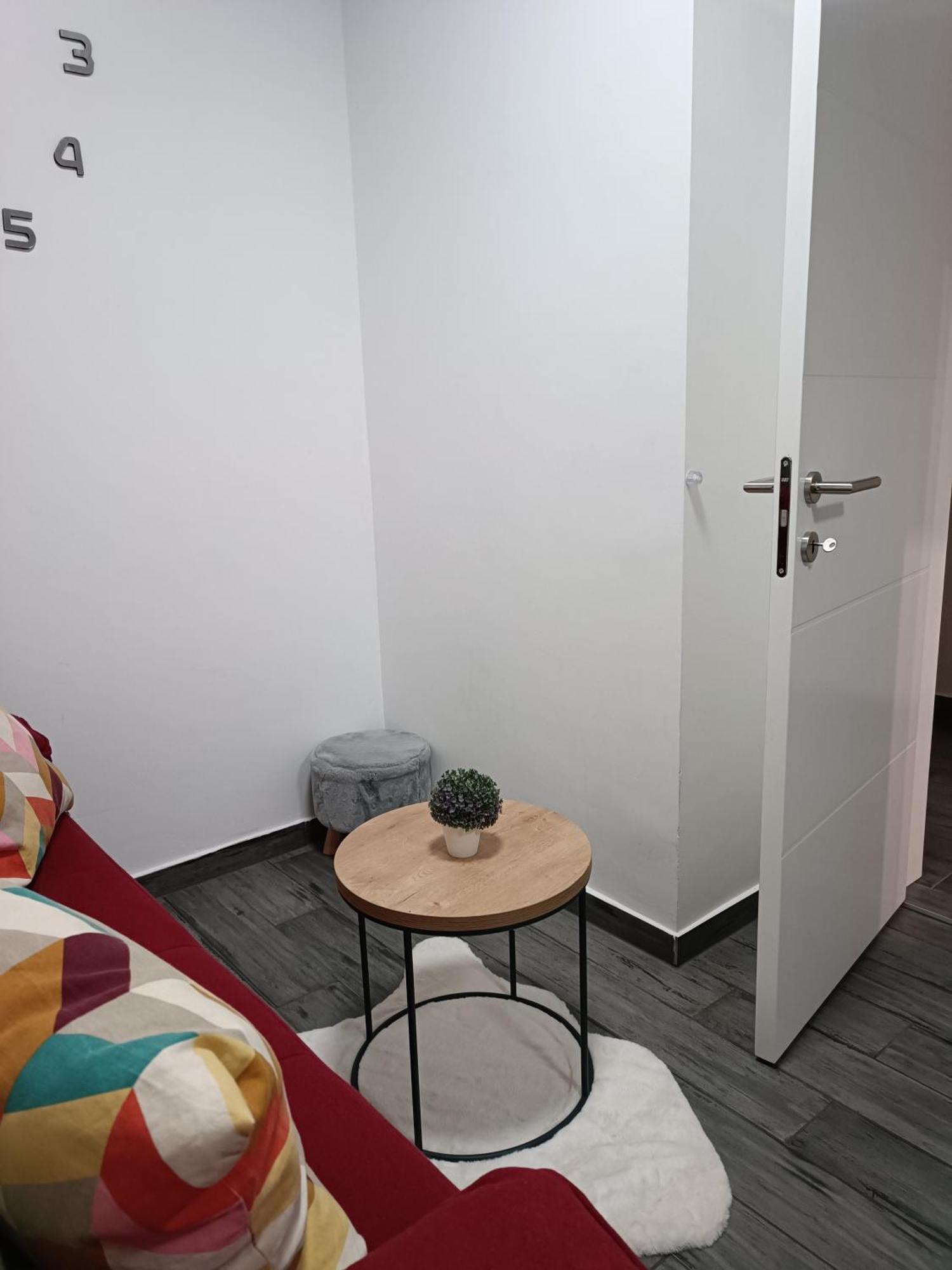 Apartman Na Jezeru Загреб Екстериор снимка