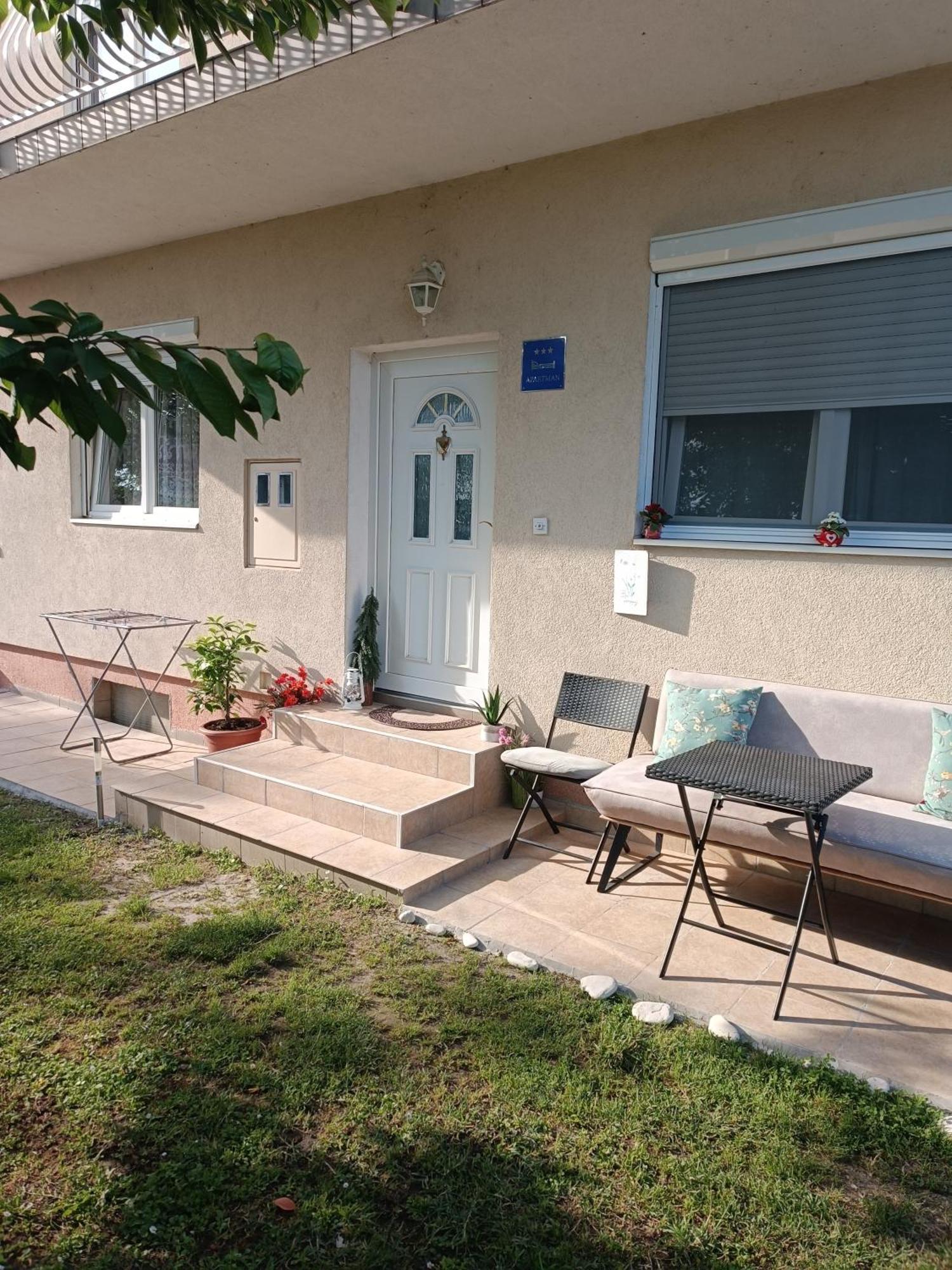 Apartman Na Jezeru Загреб Екстериор снимка