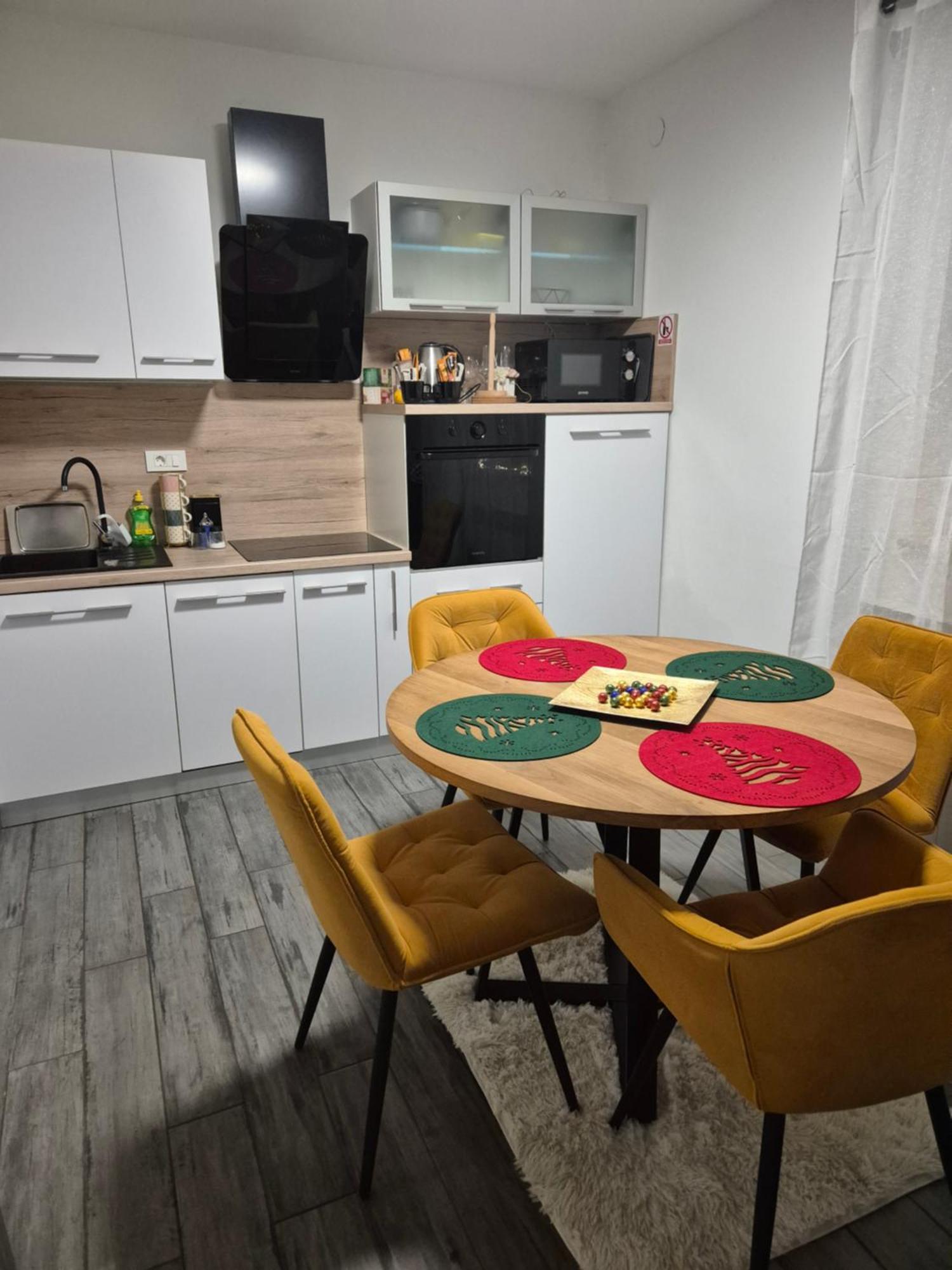 Apartman Na Jezeru Загреб Екстериор снимка